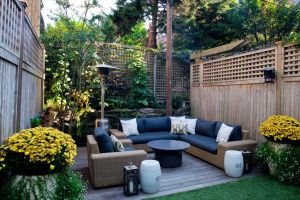 Fence Designs to Create an Outdoor Living Space in Colorado